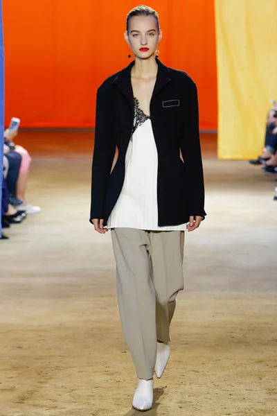 Look 9